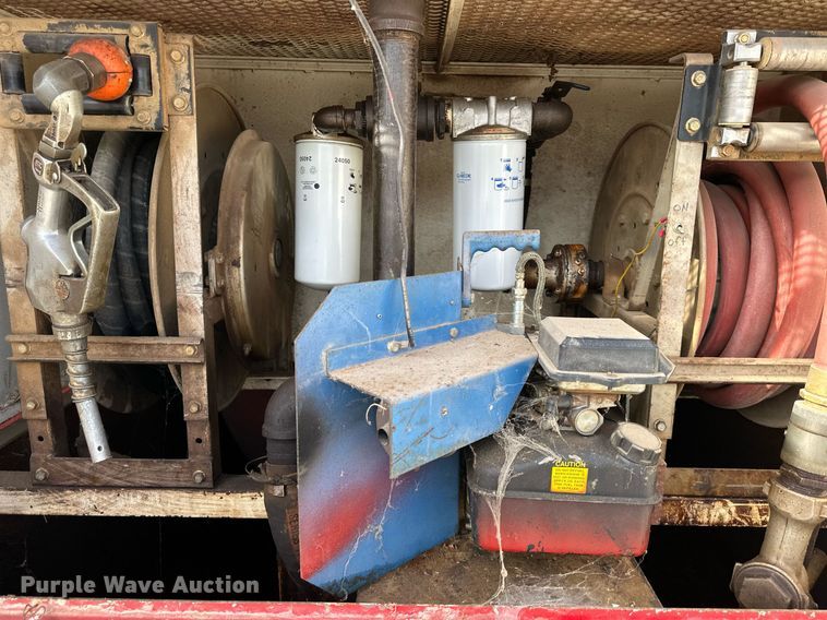 image for item DQ6547 1999 Holden fuel trailer