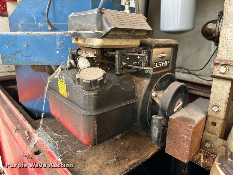 image for item DQ6547 1999 Holden fuel trailer