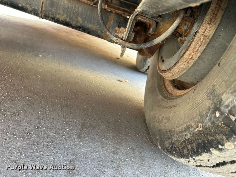 image for item DQ6547 1999 Holden fuel trailer