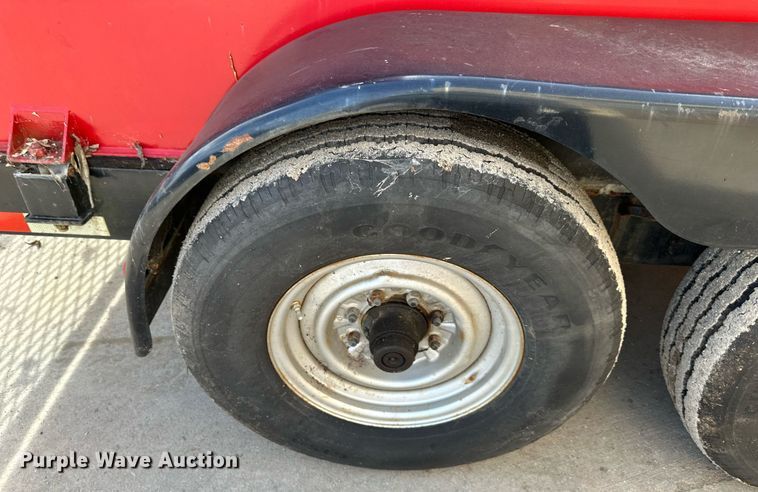 image for item DQ6547 1999 Holden fuel trailer