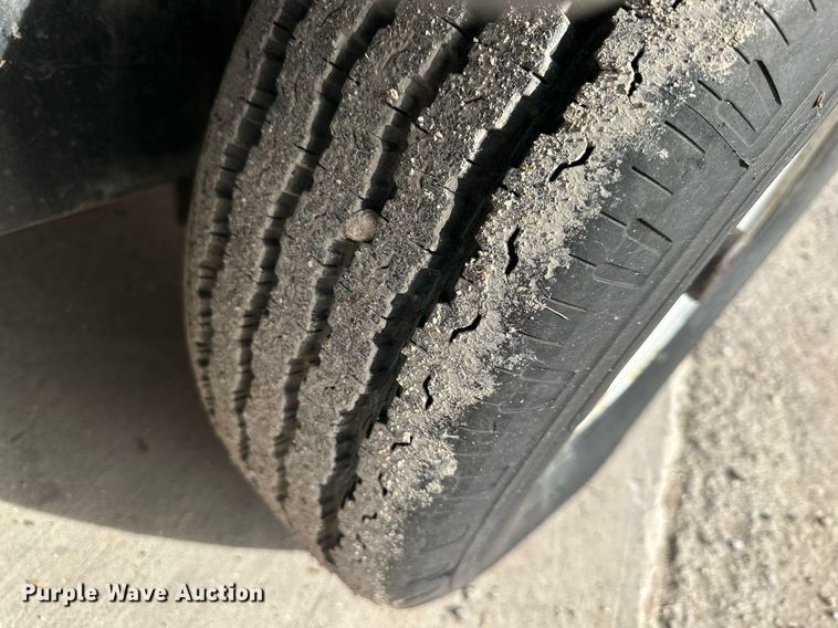 image for item DQ6547 1999 Holden fuel trailer