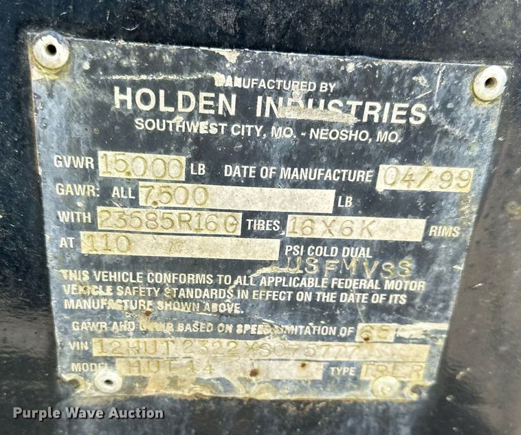 image for item DQ6547 1999 Holden fuel trailer