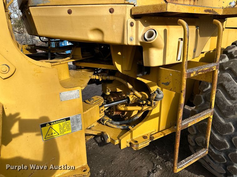 image for item DQ6549 1996 Caterpillar 928F wheel loader