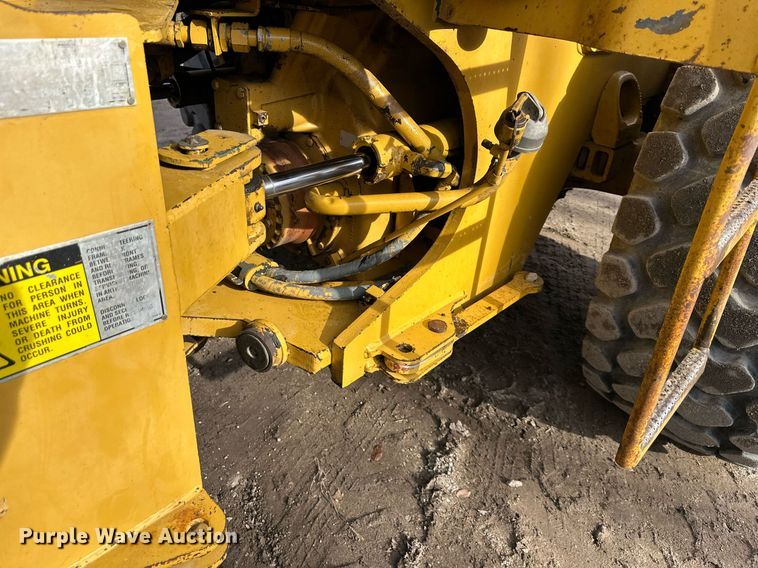 image for item DQ6549 1996 Caterpillar 928F wheel loader