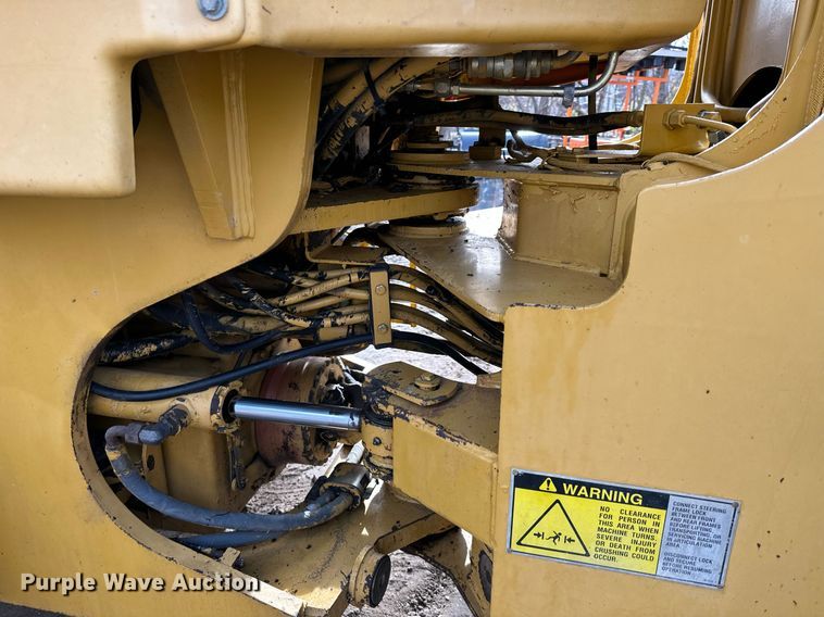 image for item DQ6549 1996 Caterpillar 928F wheel loader