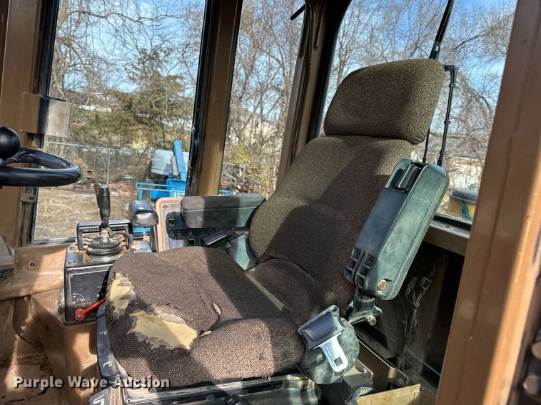 image for item DQ6549 1996 Caterpillar 928F wheel loader