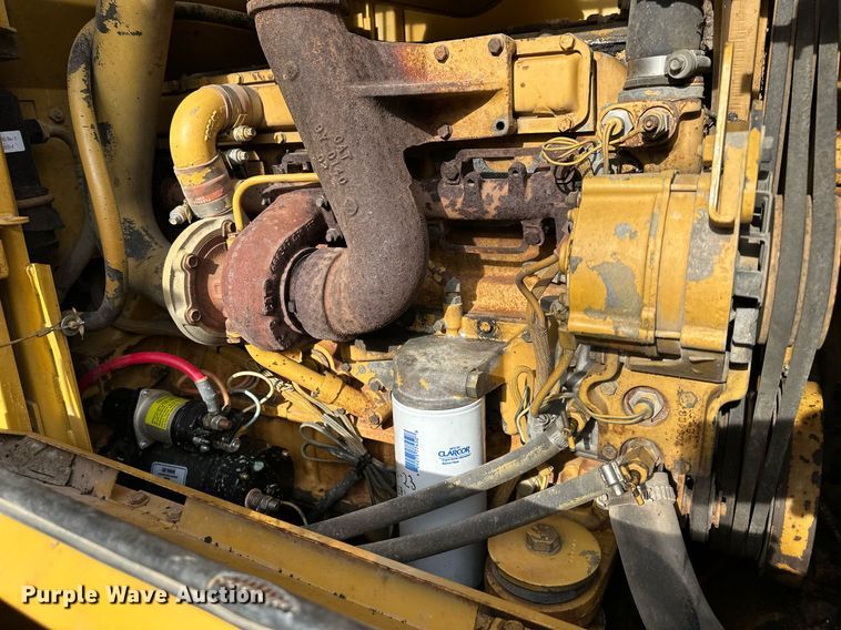 image for item DQ6549 1996 Caterpillar 928F wheel loader