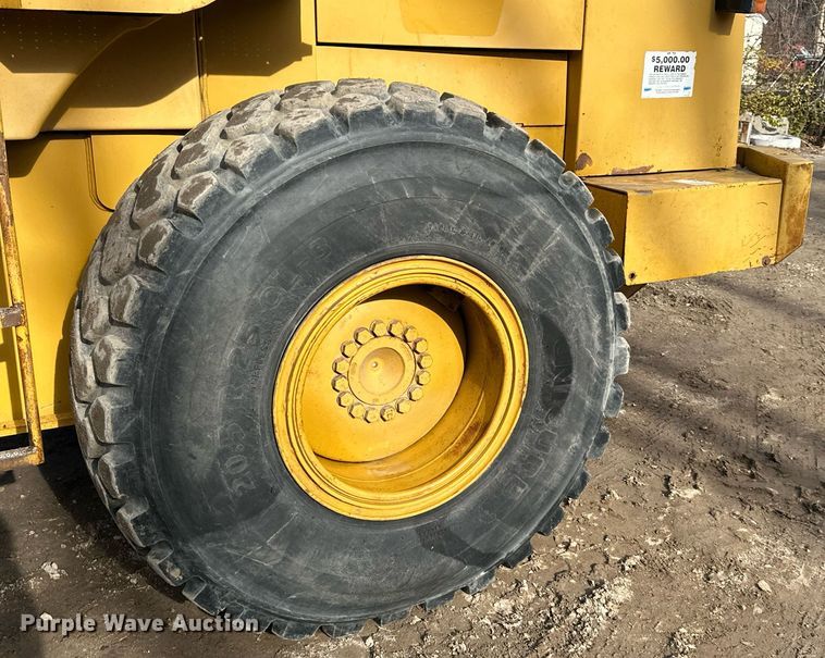 image for item DQ6549 1996 Caterpillar 928F wheel loader
