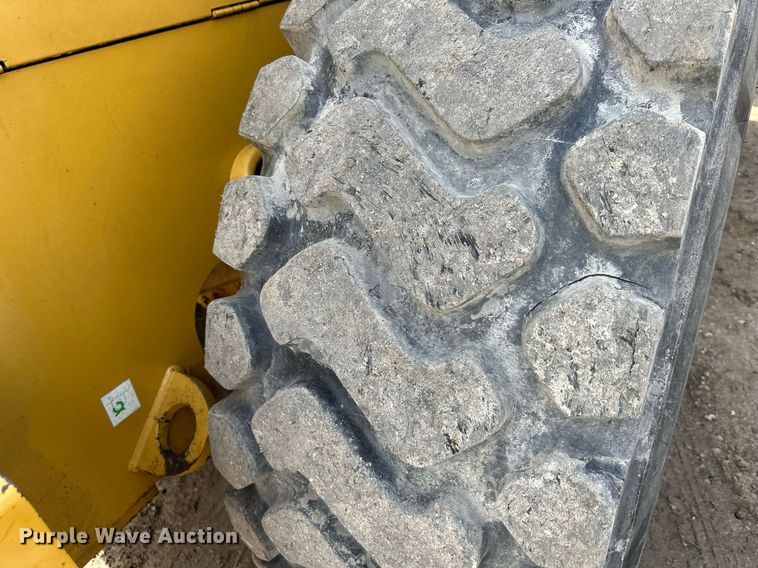 image for item DQ6549 1996 Caterpillar 928F wheel loader