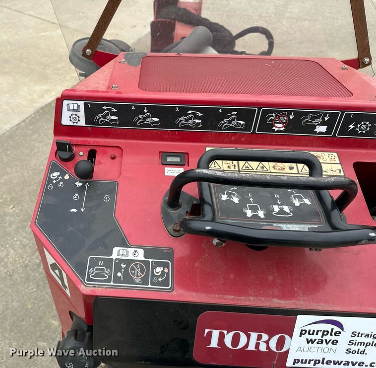 image for item DQ6552 2019 Toro STX-38 stump grinder