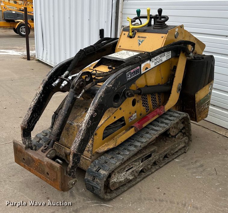 image for item DQ6553 2015 Vermeer S450TX compact utility loader