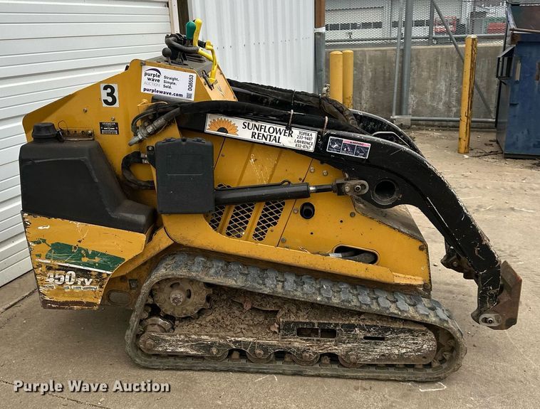 image for item DQ6553 2015 Vermeer S450TX compact utility loader