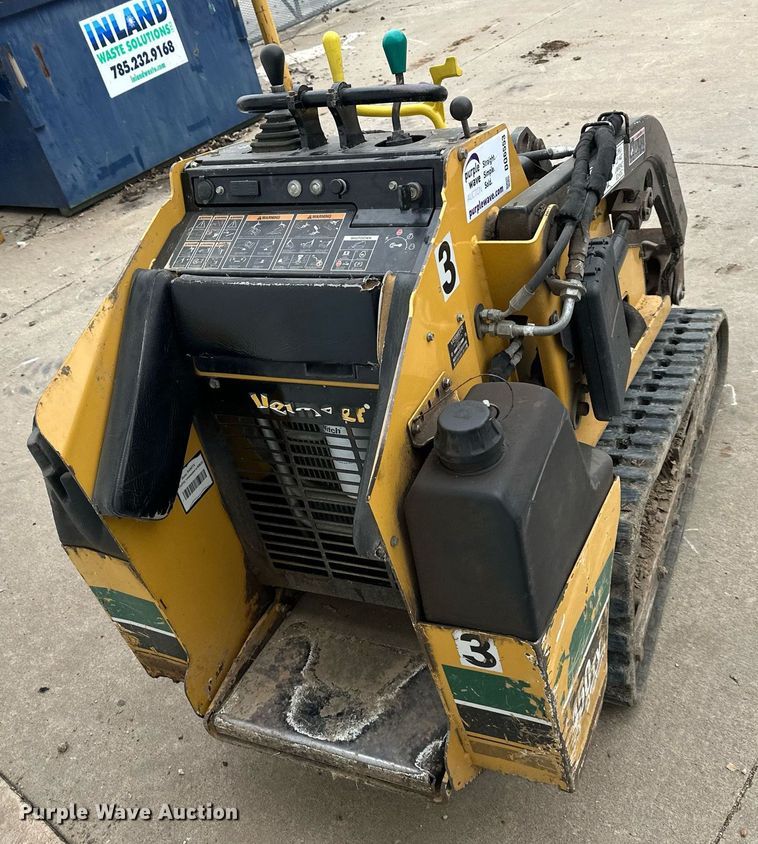 image for item DQ6553 2015 Vermeer S450TX compact utility loader