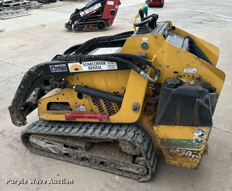 image for item DQ6553 2015 Vermeer S450TX compact utility loader