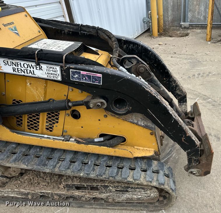 image for item DQ6553 2015 Vermeer S450TX compact utility loader