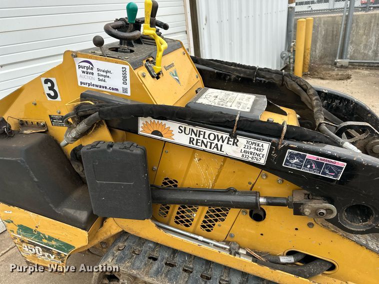 image for item DQ6553 2015 Vermeer S450TX compact utility loader