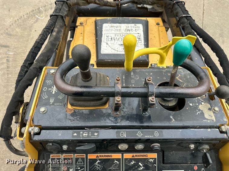 image for item DQ6553 2015 Vermeer S450TX compact utility loader