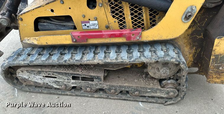 image for item DQ6553 2015 Vermeer S450TX compact utility loader