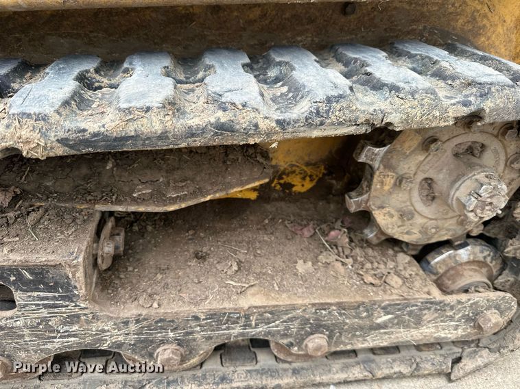 image for item DQ6553 2015 Vermeer S450TX compact utility loader