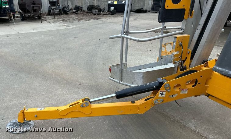 image for item DQ6555 2020 Haulotte 4527A boom lift