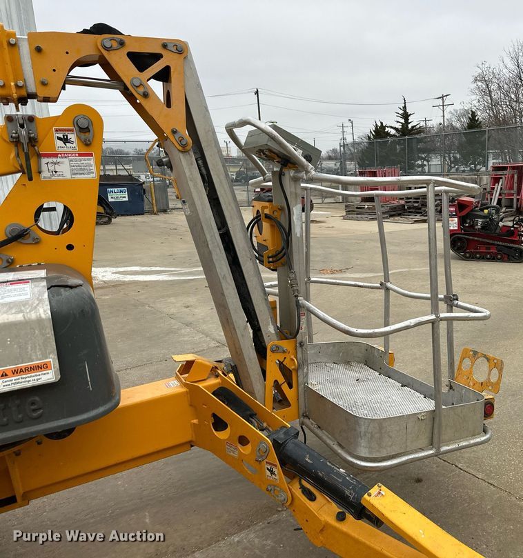 image for item DQ6555 2020 Haulotte 4527A boom lift