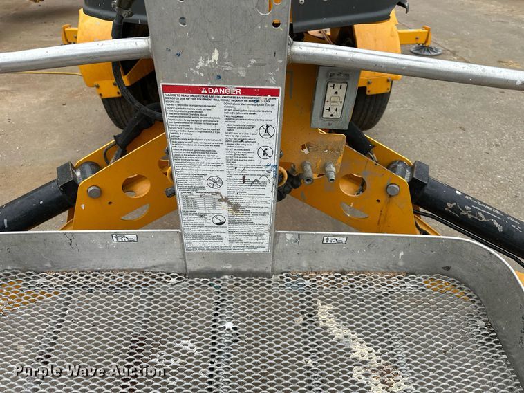 image for item DQ6555 2020 Haulotte 4527A boom lift