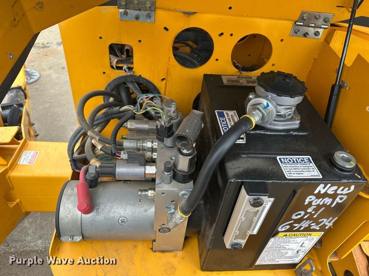 image for item DQ6555 2020 Haulotte 4527A boom lift