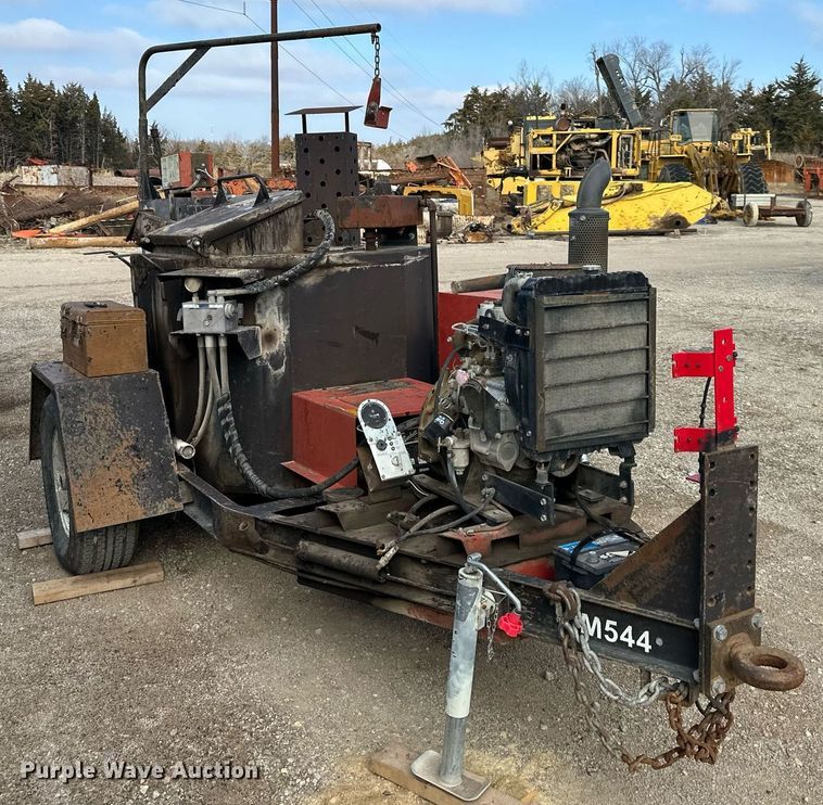 image for item DQ6556 1995 Cimline 105D melter applicator