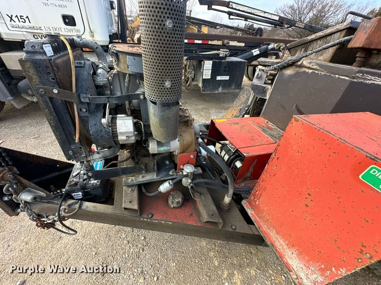 image for item DQ6556 1995 Cimline 105D melter applicator