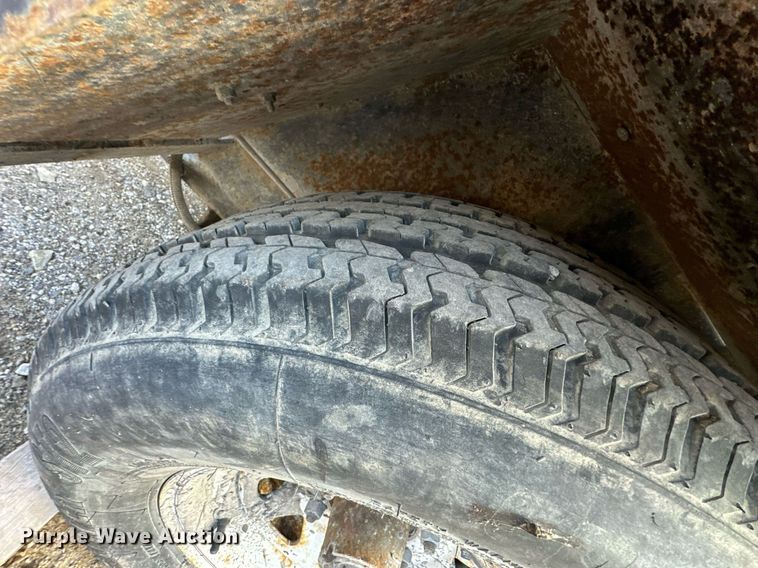 image for item DQ6556 1995 Cimline 105D melter applicator