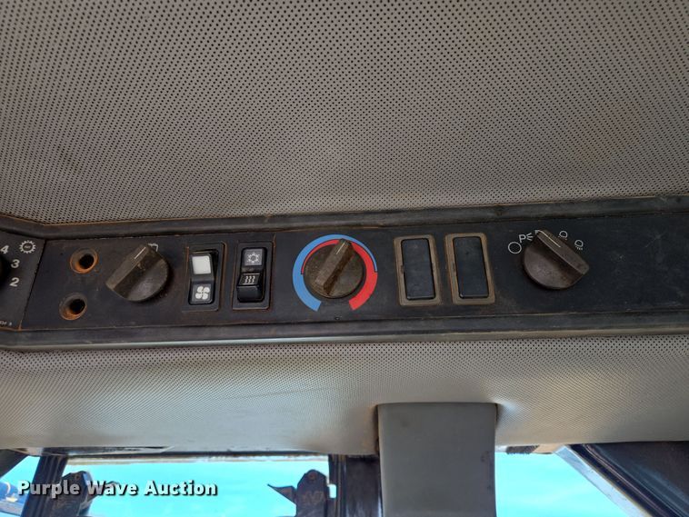 image for item DT5404 1998 Caterpillar 980G wheel loader