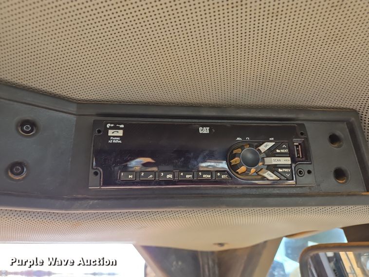 image for item DT5404 1998 Caterpillar 980G wheel loader