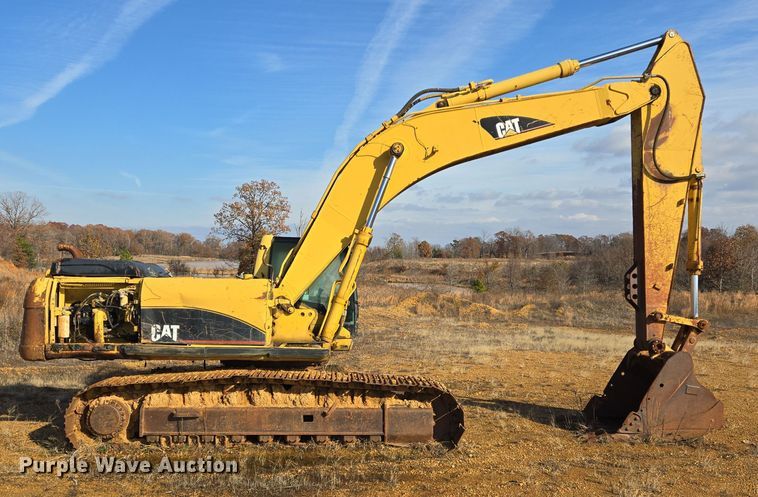 image for item DT5405 2003 Caterpillar 330C excavator