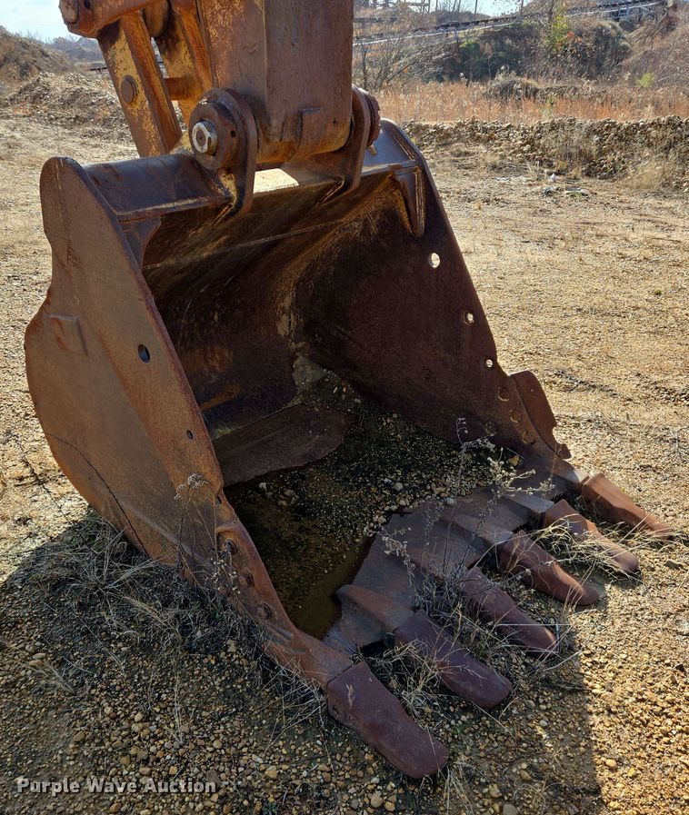 image for item DT5405 2003 Caterpillar 330C excavator