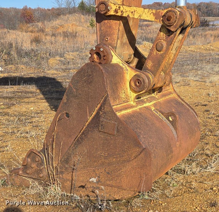 image for item DT5405 2003 Caterpillar 330C excavator