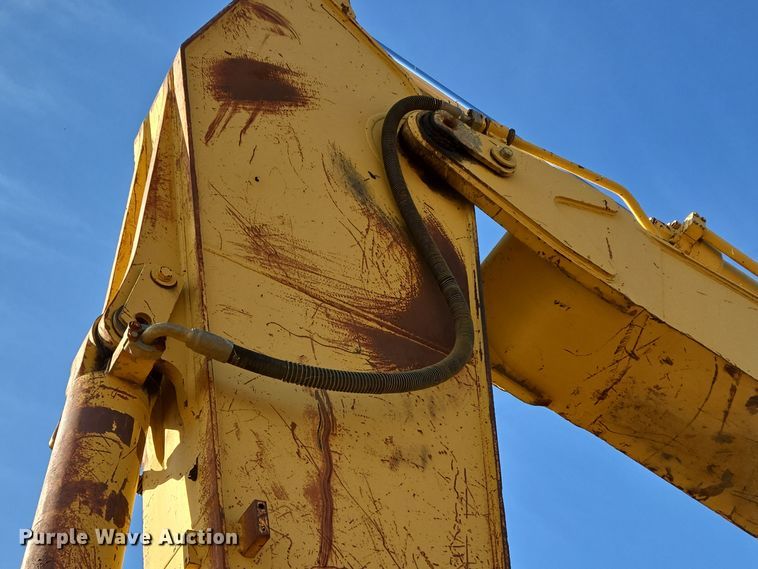 image for item DT5405 2003 Caterpillar 330C excavator