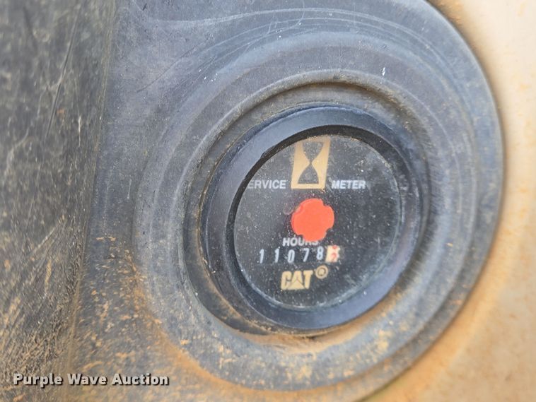 image for item DT5405 2003 Caterpillar 330C excavator