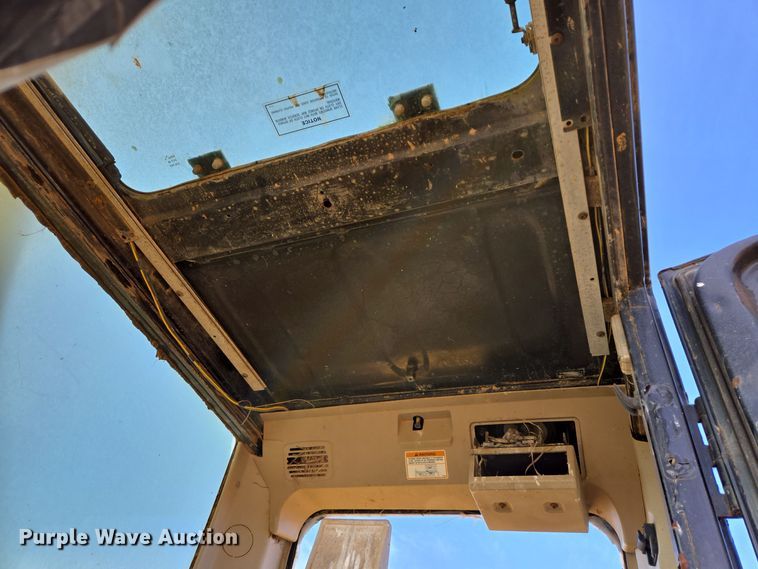 image for item DT5405 2003 Caterpillar 330C excavator