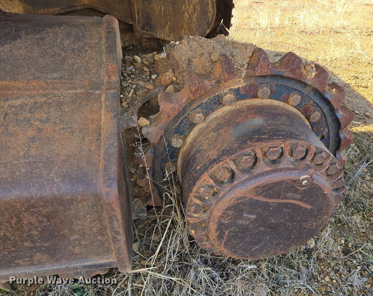 image for item DT5405 2003 Caterpillar 330C excavator