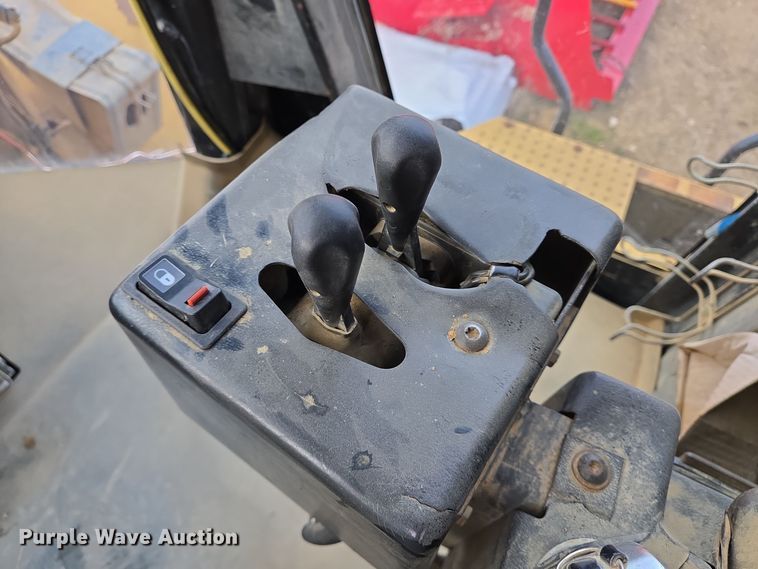 image for item DT5406 2001 Caterpillar 980G wheel loader