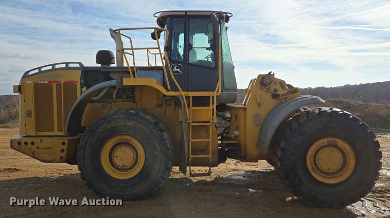 image for item DT5410 2011 John Deere 844K wheel loader