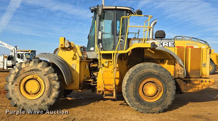 image for item DT5410 2011 John Deere 844K wheel loader