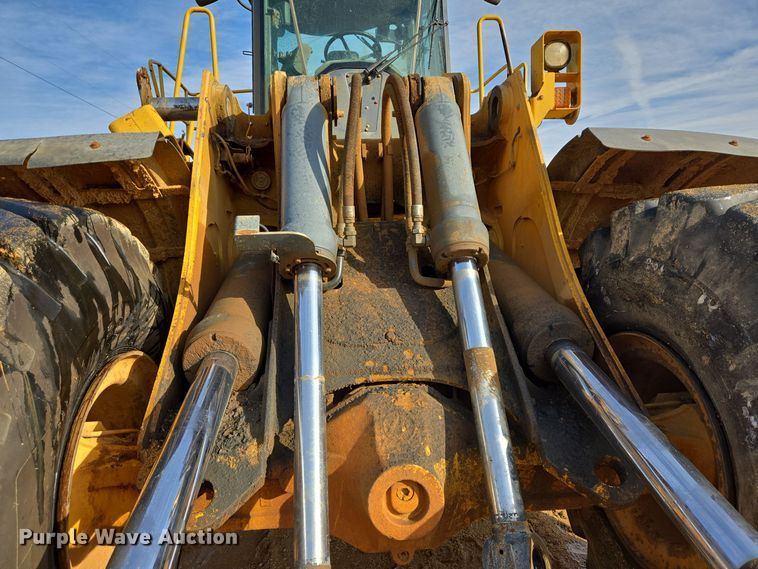 image for item DT5410 2011 John Deere 844K wheel loader