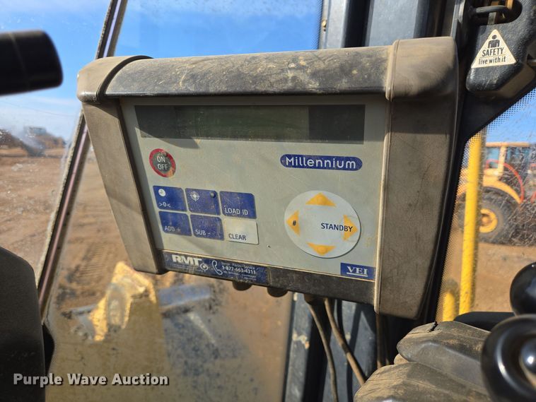 image for item DT5410 2011 John Deere 844K wheel loader