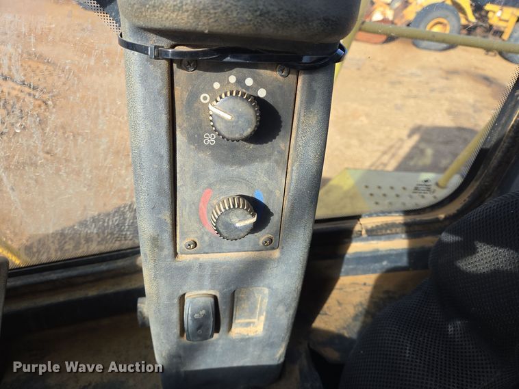 image for item DT5410 2011 John Deere 844K wheel loader