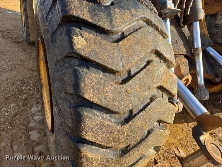 image for item DT5410 2011 John Deere 844K wheel loader