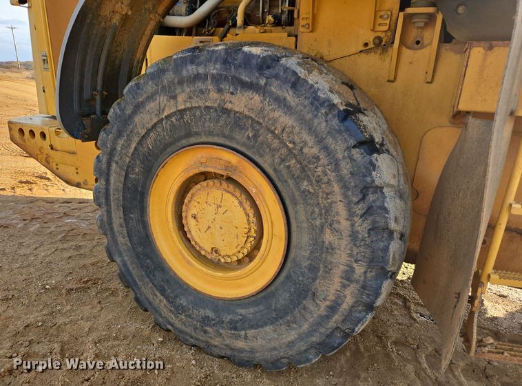image for item DT5410 2011 John Deere 844K wheel loader