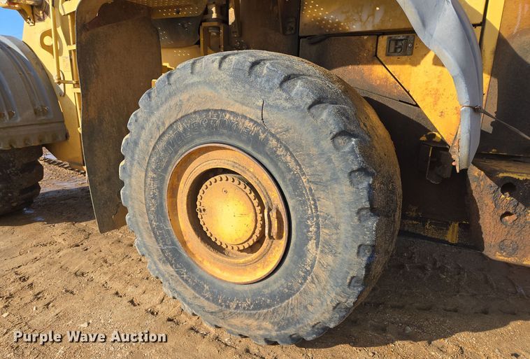 image for item DT5410 2011 John Deere 844K wheel loader