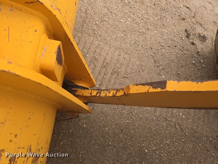 image for item DT7022 2002 Hyundai HL730XTD-3 wheel loader