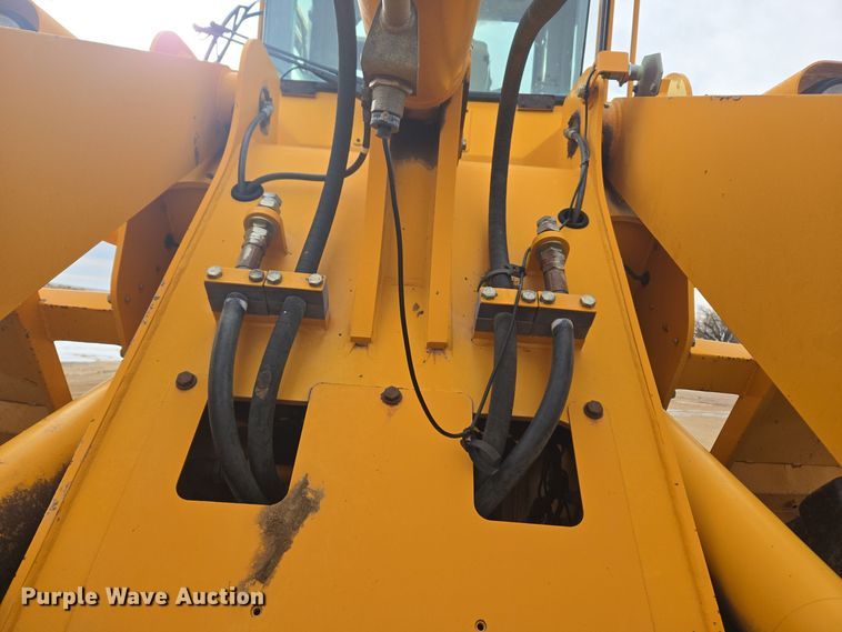 image for item DT7022 2002 Hyundai HL730XTD-3 wheel loader